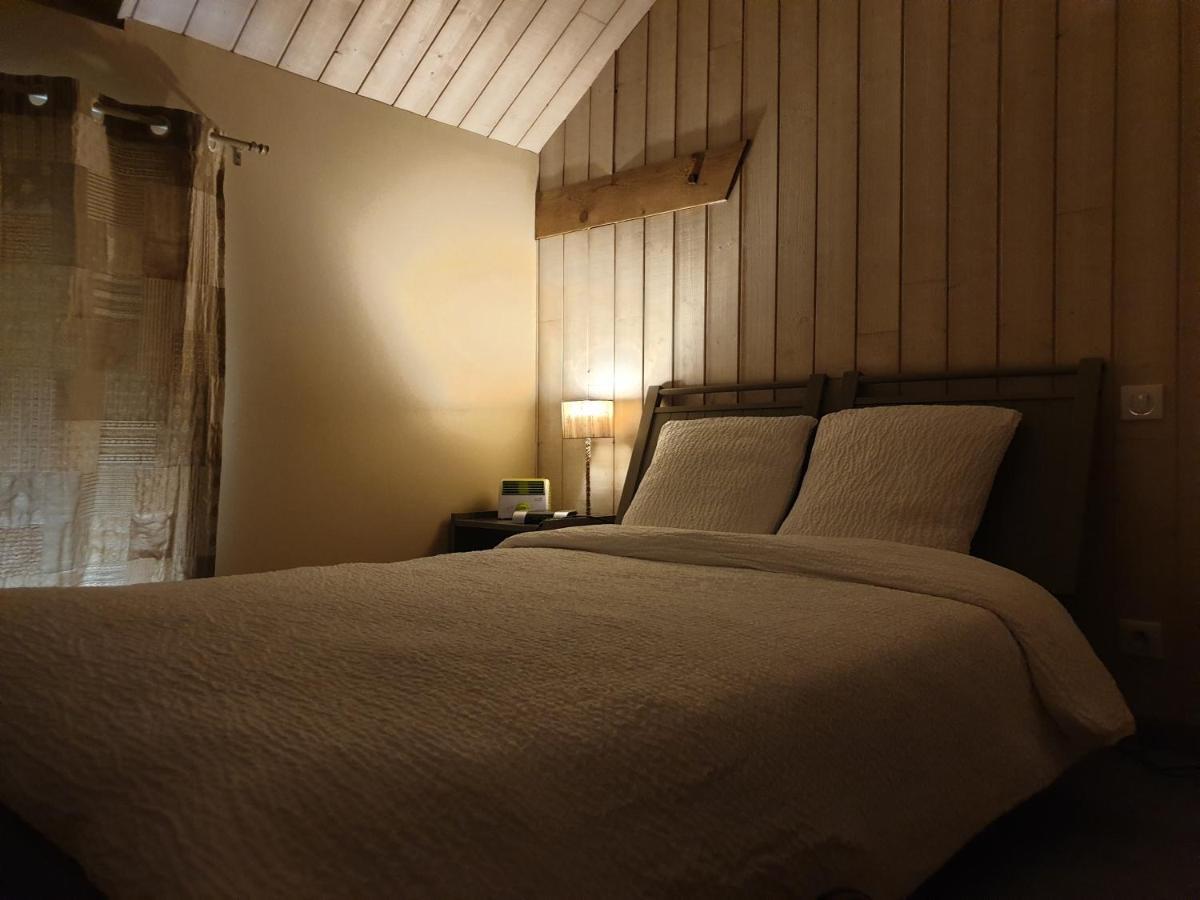 Logis Relais Des Cailleres Hotel Saint Pavace Exterior foto